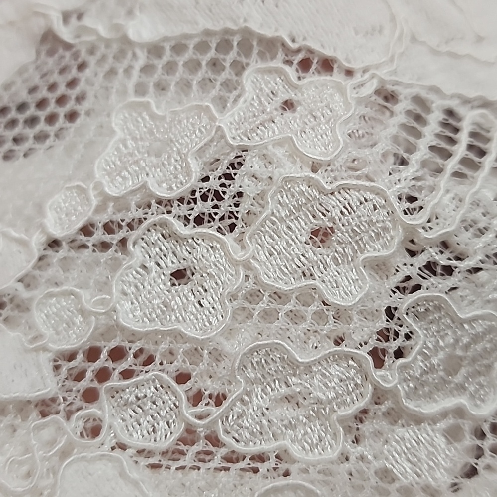Lace Crop Top with Tulle Bell Sleeves Chelsea size small  like new without tag - Picture 12 of 12